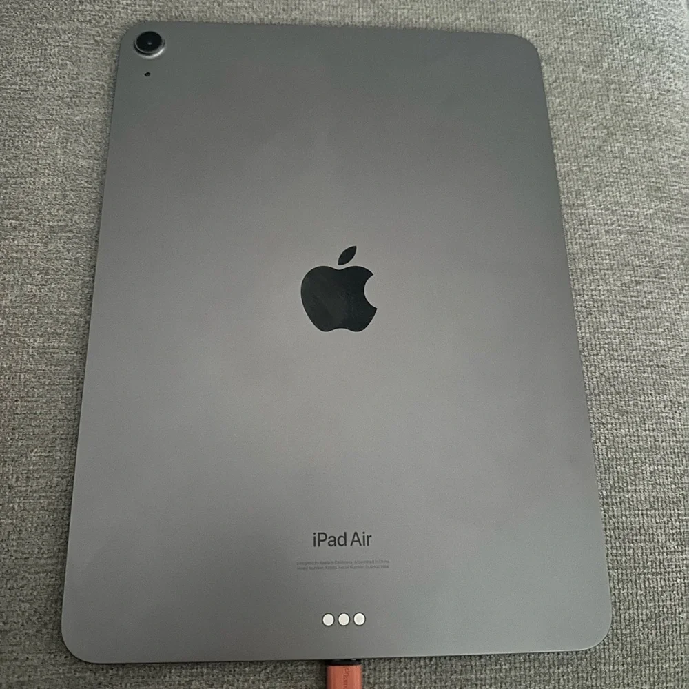 Apple iPad Air - Dark Gray